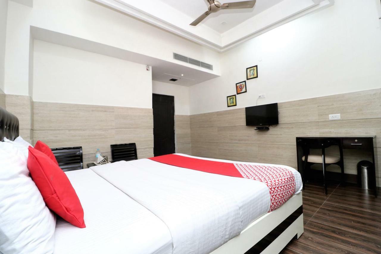 Oyo 30848 Hotel Signature Firozpur Extérieur photo